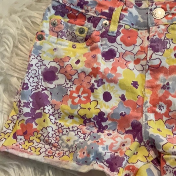 Levi's Purple and Yellow Jean Shorts Vibrant Summer Style - Picture 3 of 7